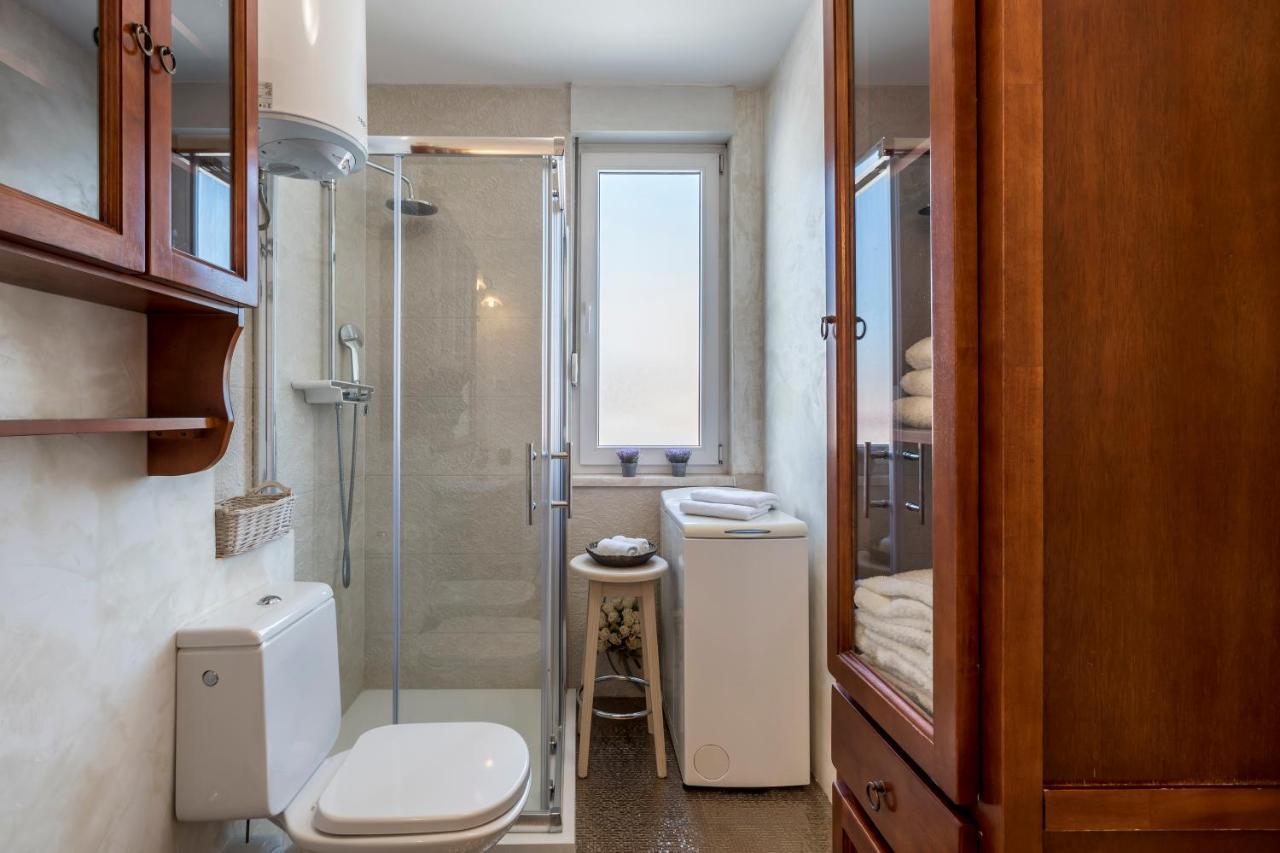 Apartamento Seaside Penthouse With Hot Tub Sky Living Split Exterior foto