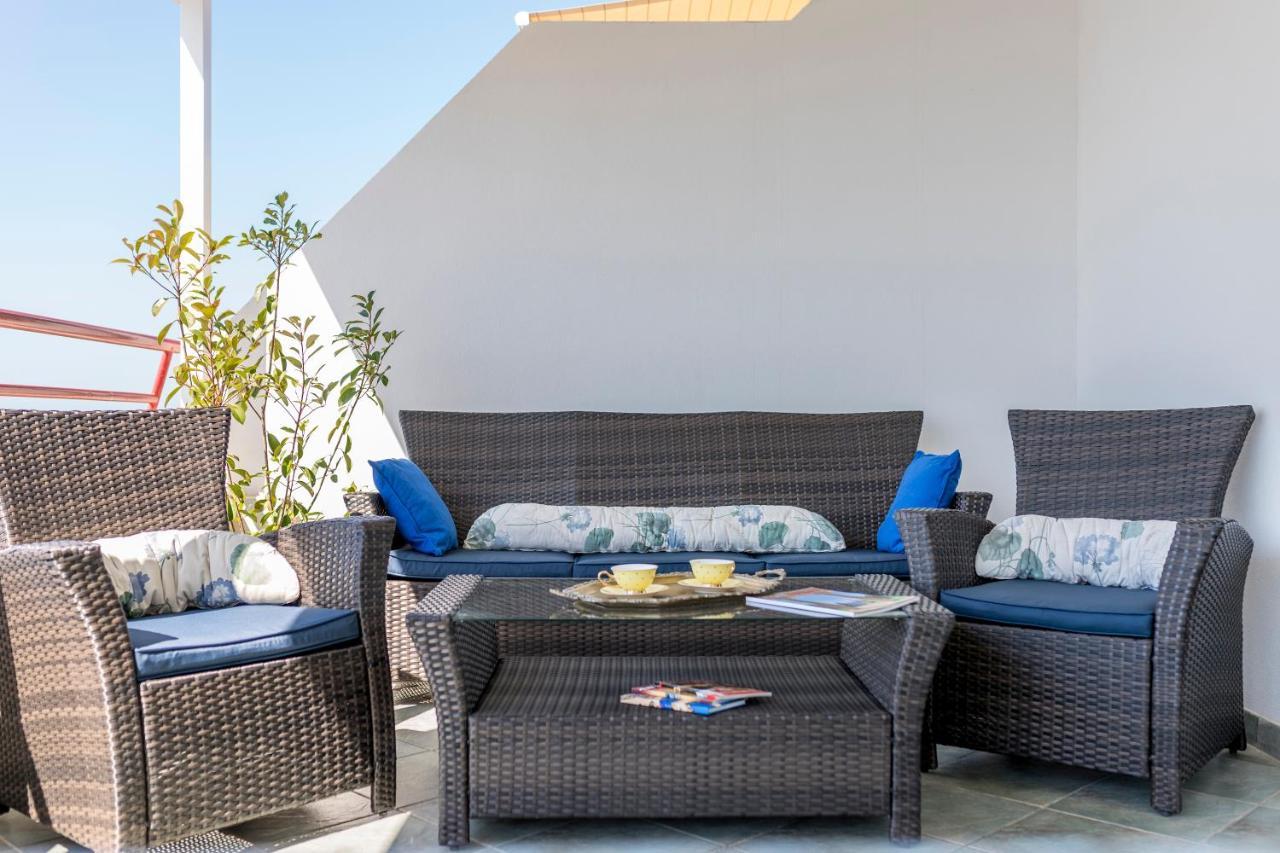 Apartamento Seaside Penthouse With Hot Tub Sky Living Split Exterior foto